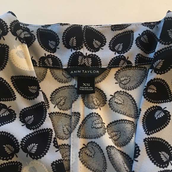 Ann Taylor Leaf Pattern Motif Work Blouse - Picture 5 of 13